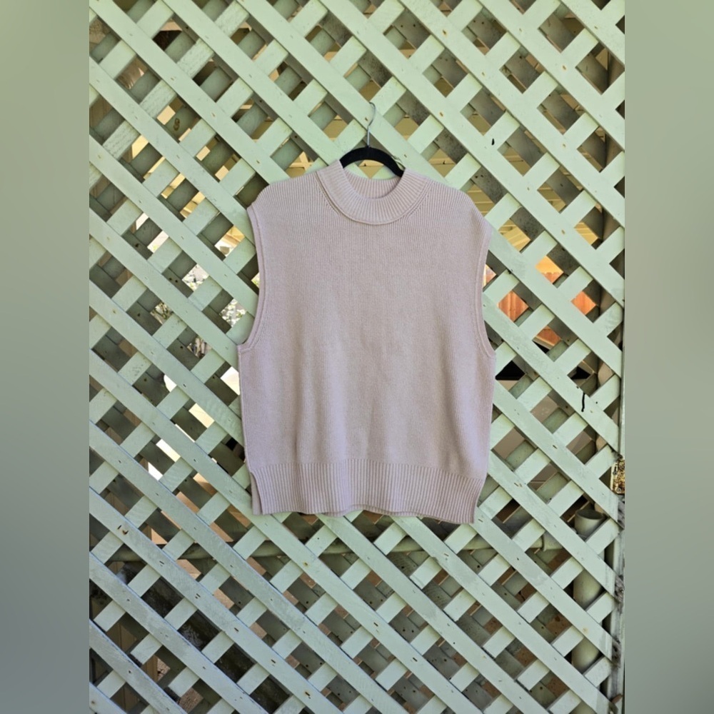 Free people sleeveless ribbed sweater
